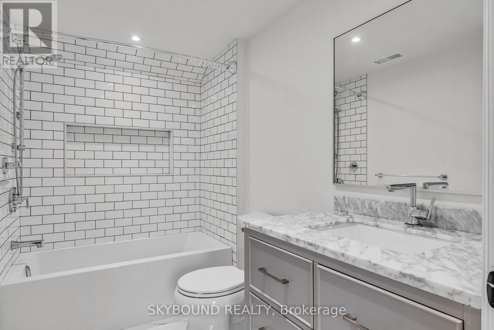 323 Mortimer Avenue, Toronto, Ontario  M4J 2C9 - Photo 22 - E13217568