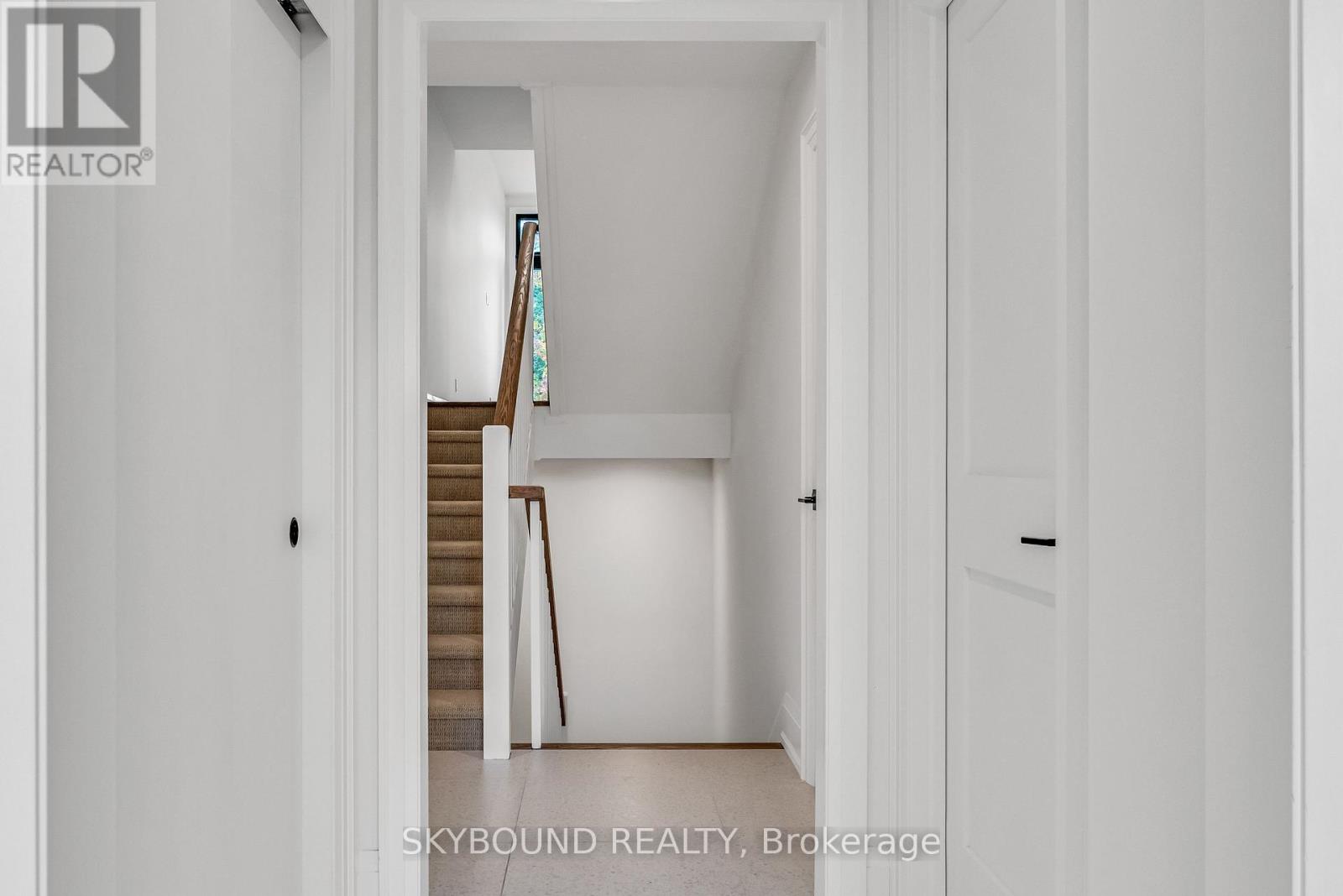 323 Mortimer Avenue, Toronto, Ontario  M4J 2C9 - Photo 27 - E13217568