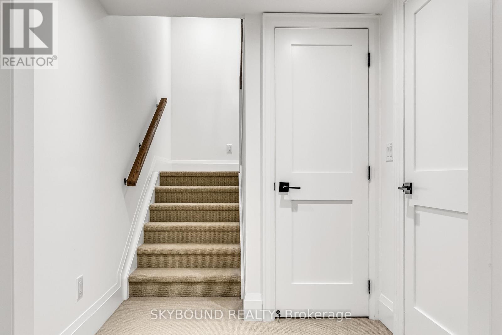 323 Mortimer Avenue, Toronto, Ontario  M4J 2C9 - Photo 28 - E13217568