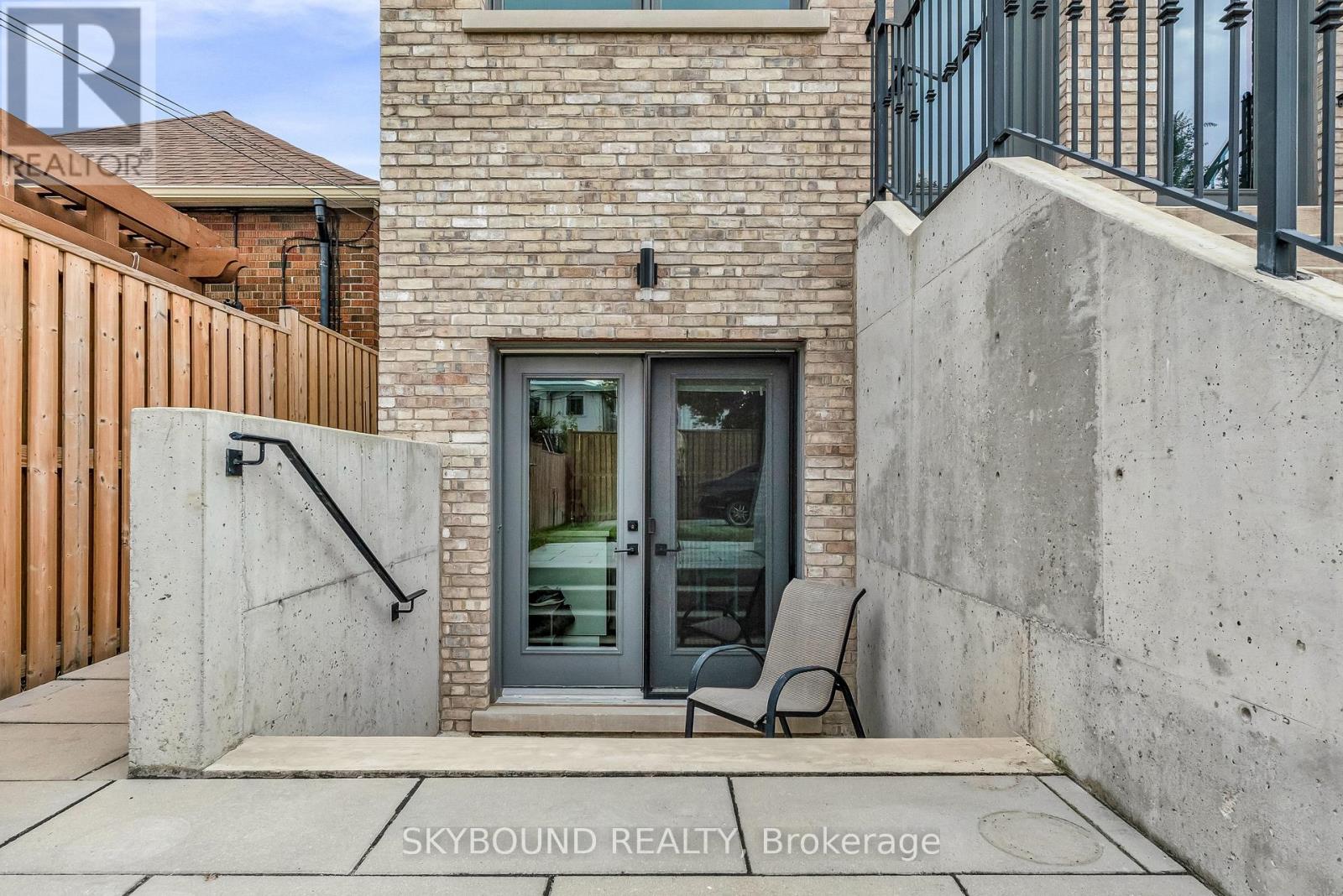 323 Mortimer Avenue, Toronto, Ontario  M4J 2C9 - Photo 29 - E13217568