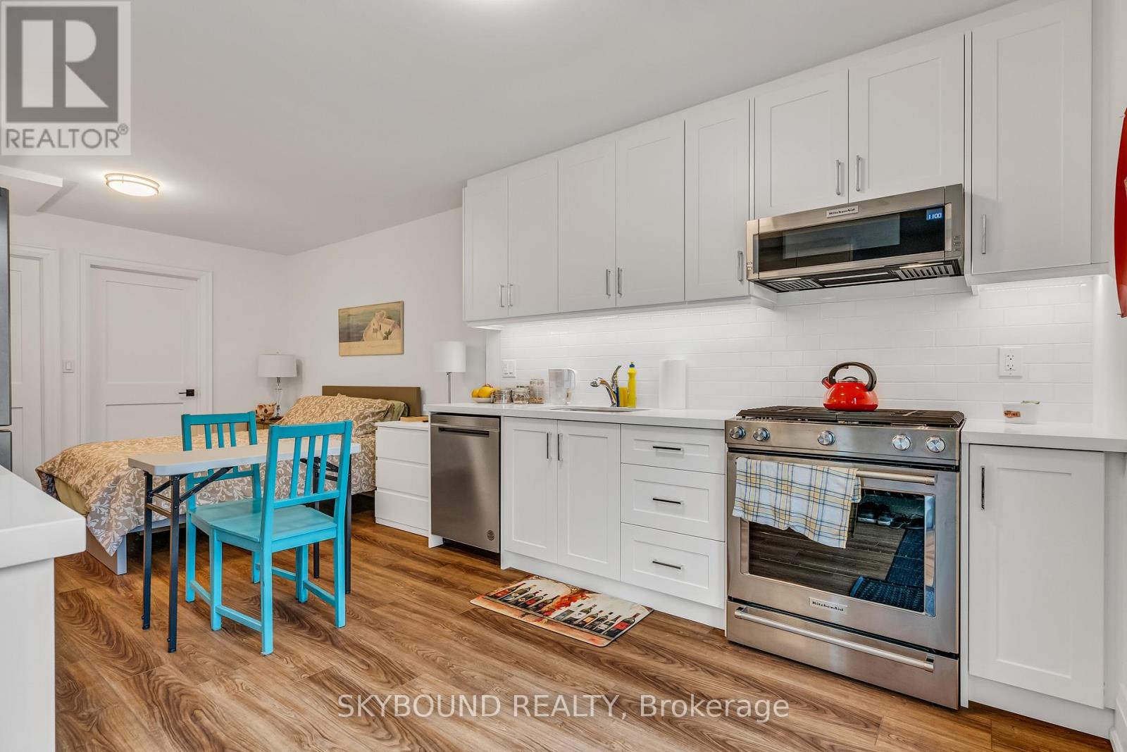 323 Mortimer Avenue, Toronto, Ontario  M4J 2C9 - Photo 32 - E13217568