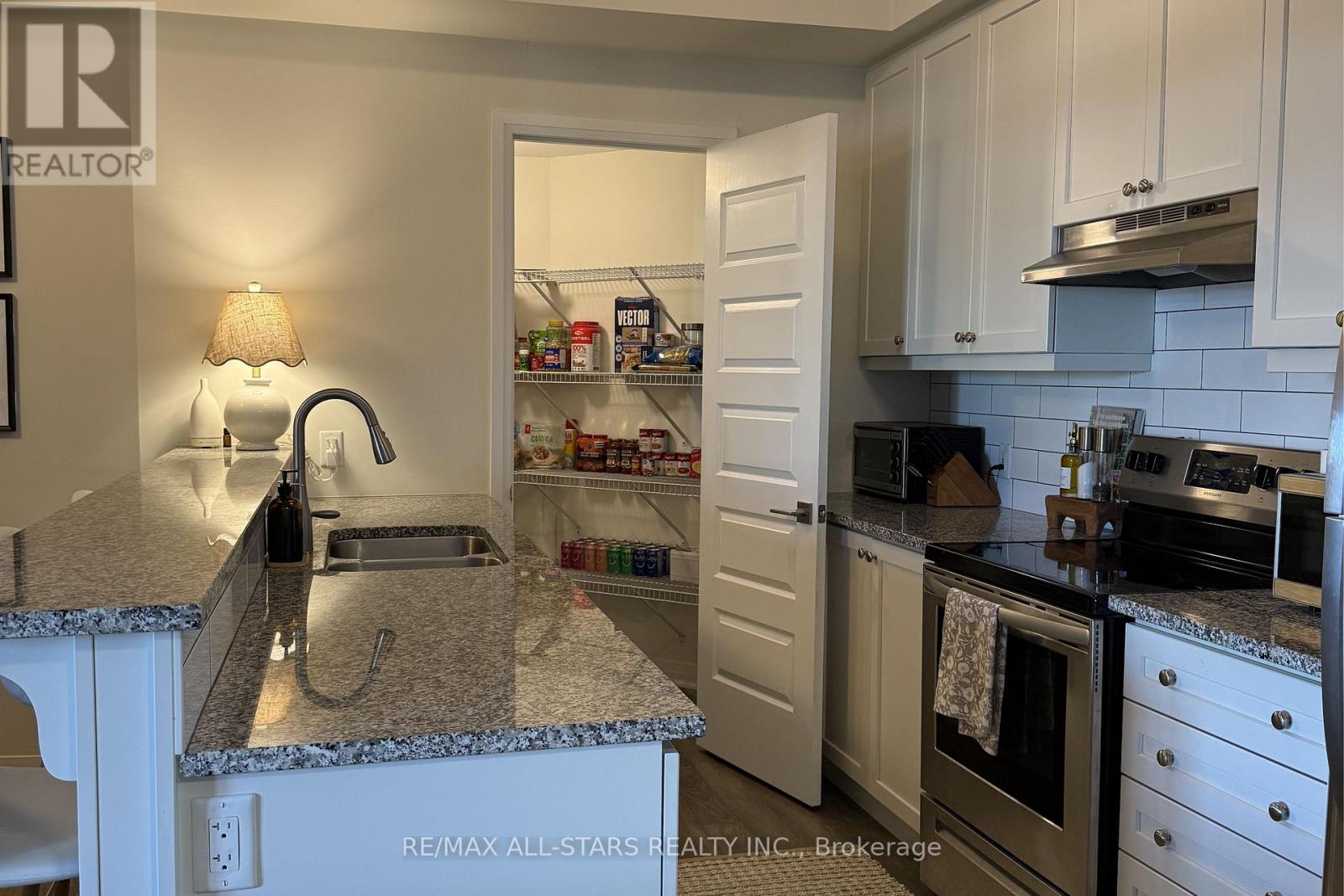 418 - 58 Adam Sellers Street, Markham, Ontario  L6B 1P5 - Photo 3 - N13217578