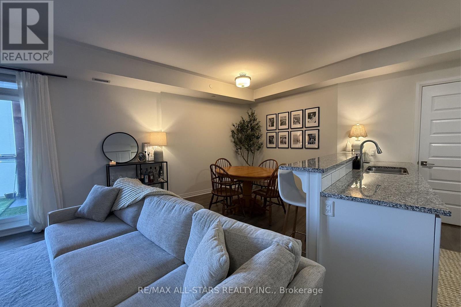 418 - 58 Adam Sellers Street, Markham, Ontario  L6B 1P5 - Photo 4 - N13217578