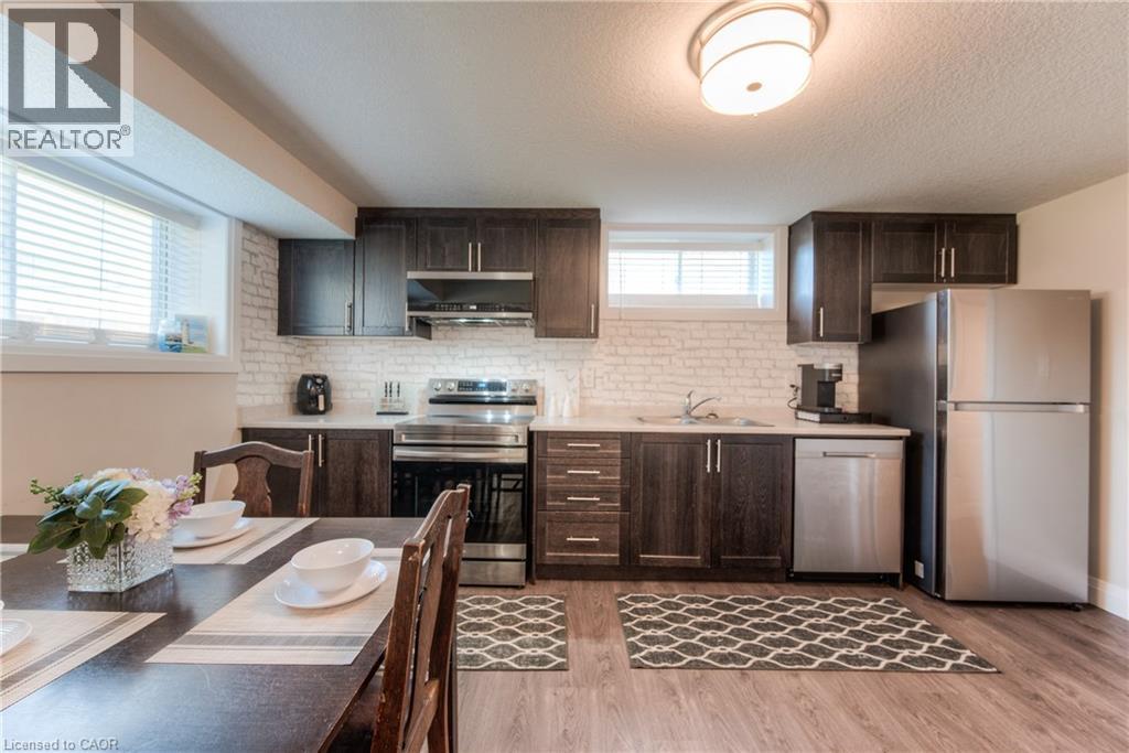 537 Valhalla Crescent Unit# B, Waterloo, Ontario  N2T 2J7 - Photo 1 - 40834715