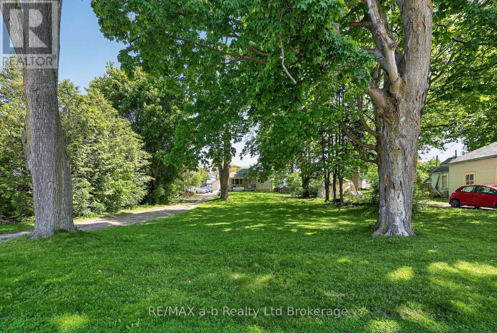 305 Hall Street, Ingersoll, Ontario  N5C 1V8 - Photo 2 - X13217590