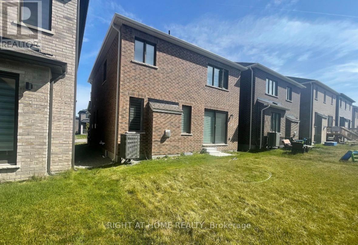 69 Mcbride Trail, Barrie, Ontario  L9J 0Y6 - Photo 9 - S13217602