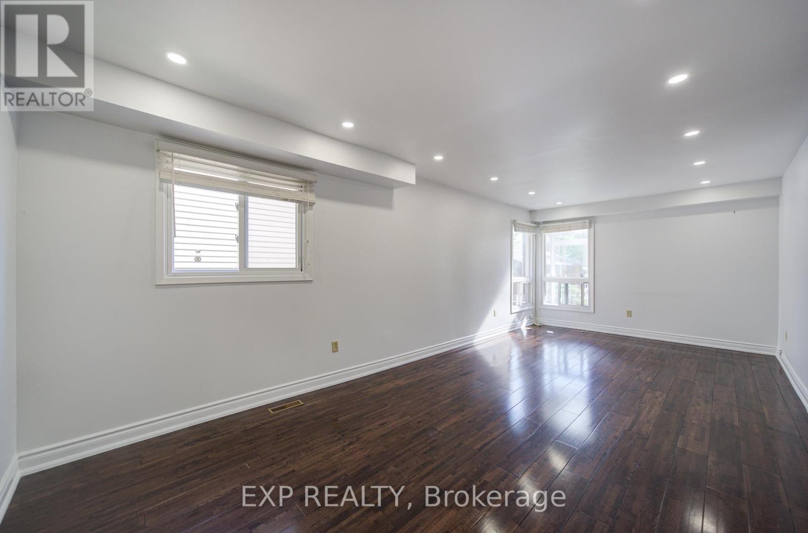 82 Muirlands Drive, Toronto, Ontario  M1V 2B4 - Photo 9 - E12816064