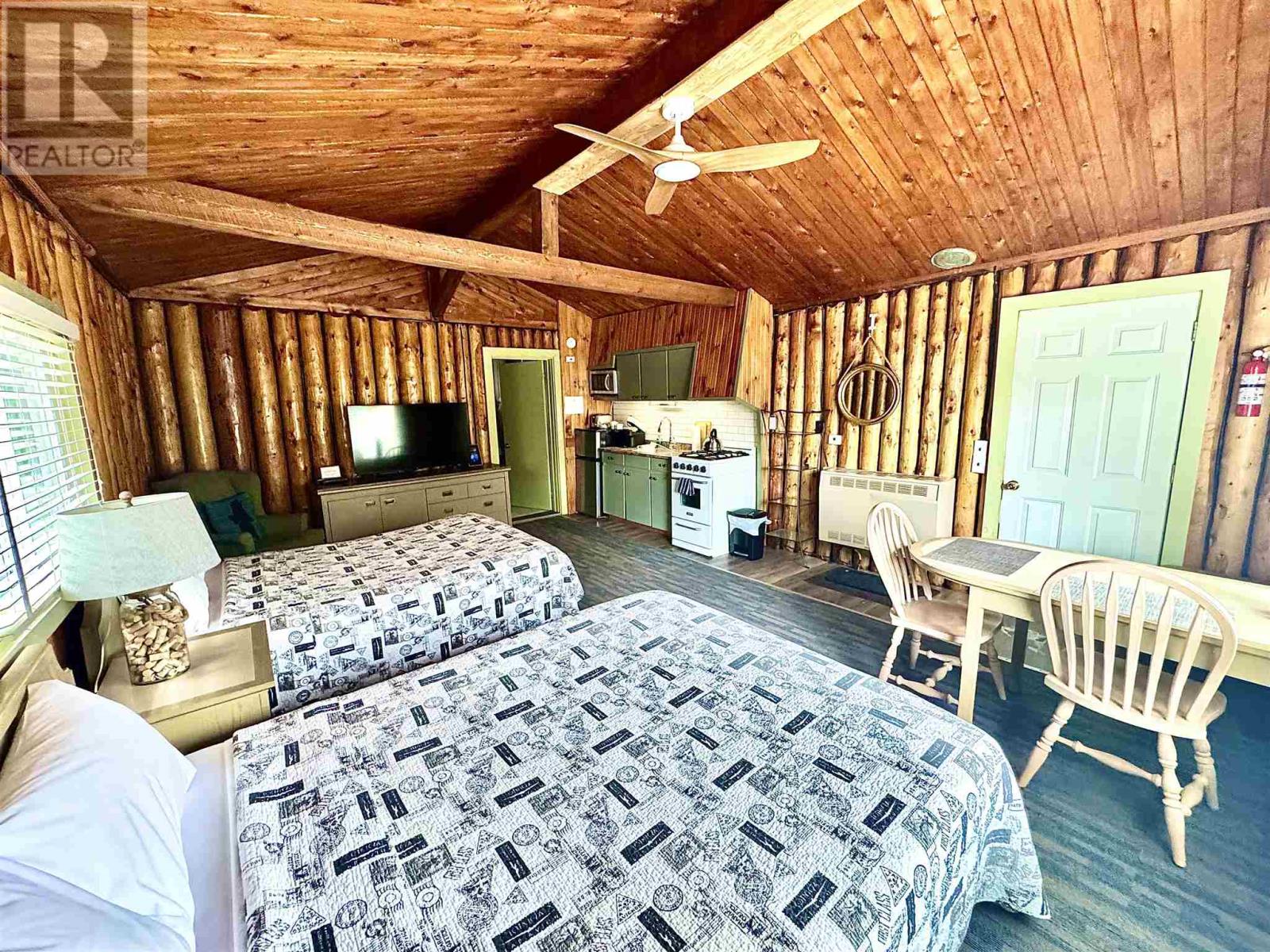 280 Highway 17 N, Wawa, Ontario  P0S 1K0 - Photo 13 - SM261233