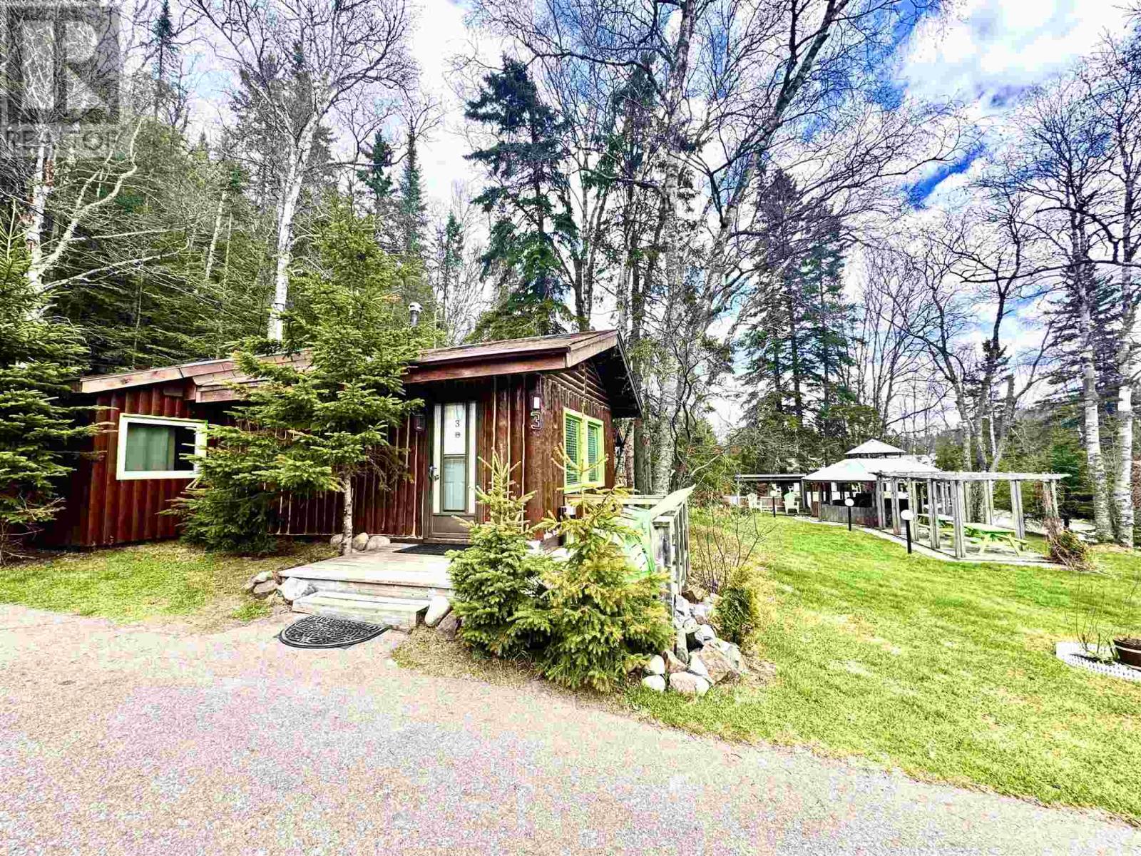 280 Highway 17 N, Wawa, Ontario  P0S 1K0 - Photo 17 - SM261233
