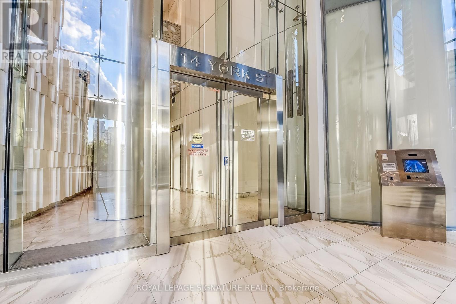 2804 - 14 York Street, Toronto, Ontario  M5J 0B1 - Photo 4 - C13217666