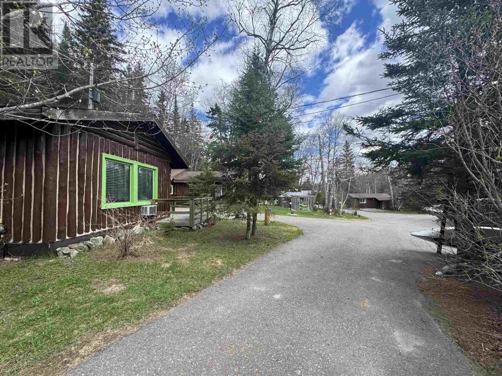 280 Highway 17 N, Wawa, Ontario  P0S 1K0 - Photo 5 - SM261233
