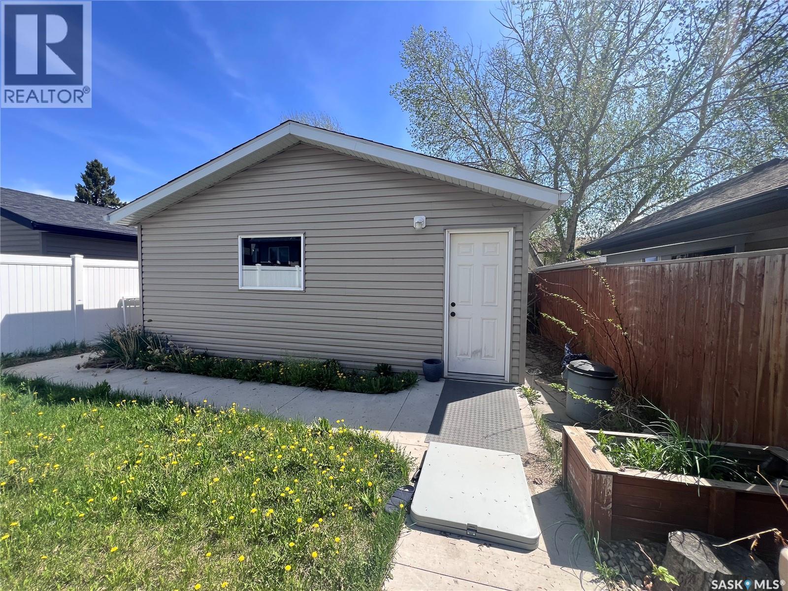 110 Childers Crescent, Saskatoon, Saskatchewan  S7L 3G4 - Photo 2 - SK037661