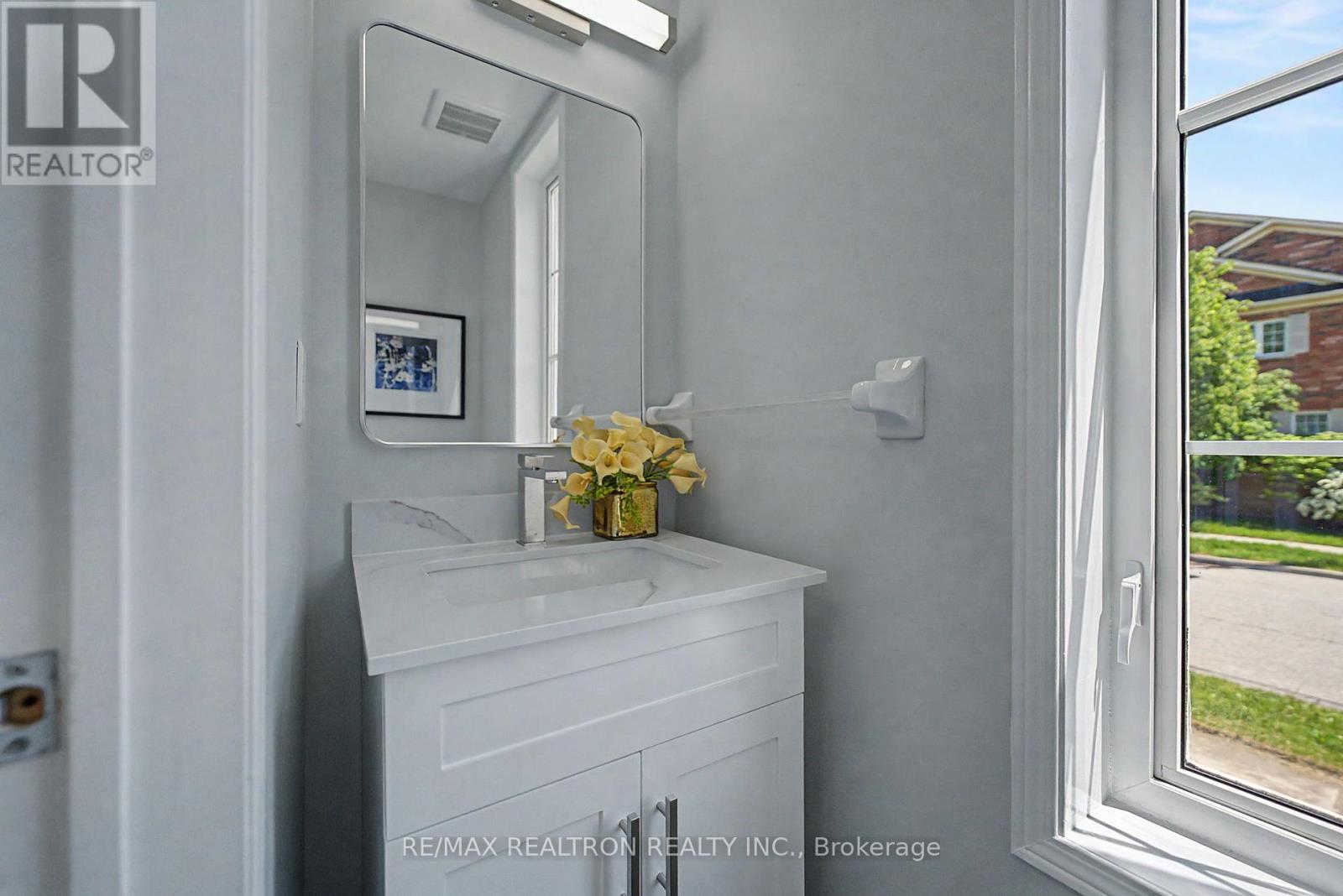 6 Northvale Road, Markham, Ontario  L6B 1G4 - Photo 7 - N13217620
