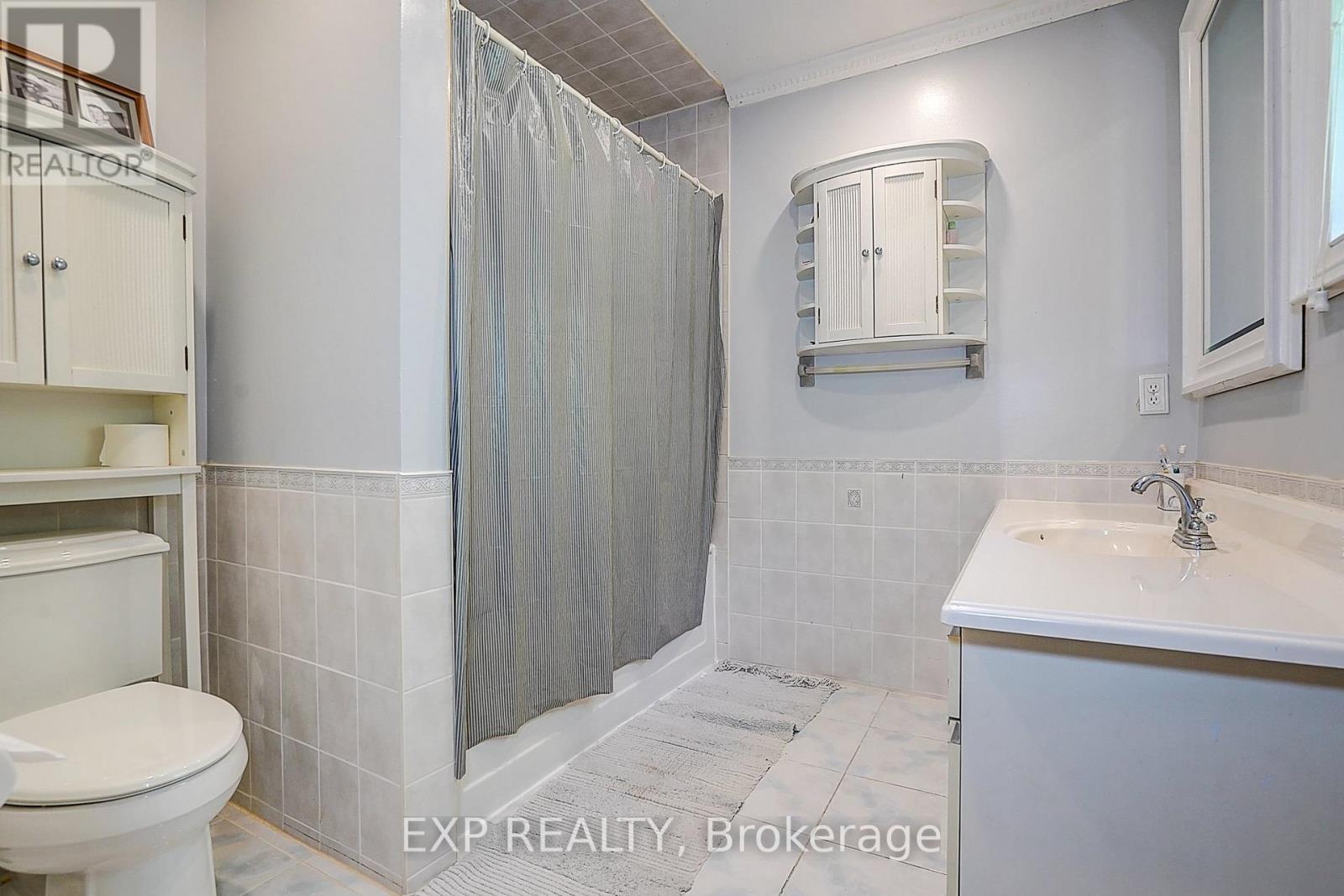 10 Anchor Court, East Gwillimbury, Ontario  L0G 1H0 - Photo 18 - N13217656