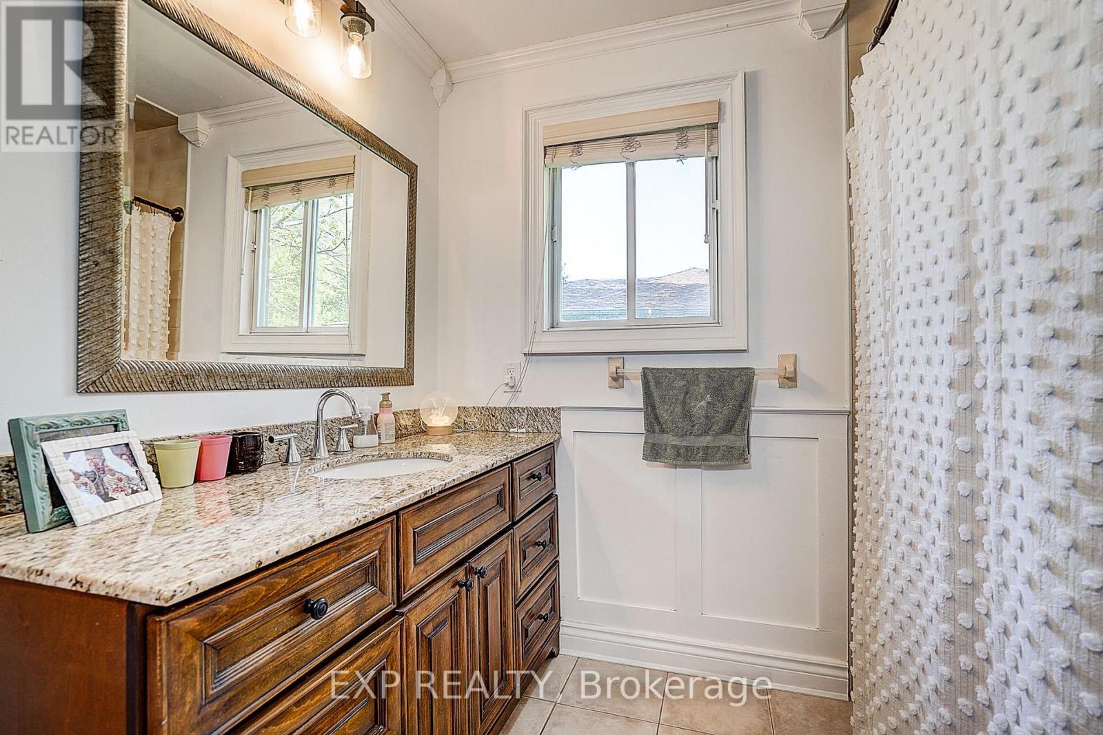 10 Anchor Court, East Gwillimbury, Ontario  L0G 1H0 - Photo 20 - N13217656