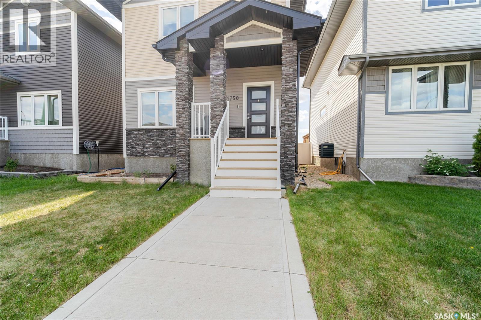 1750 11th Avenue NW, Moose Jaw, Saskatchewan  S6J 0B3 - Photo 42 - SK037663