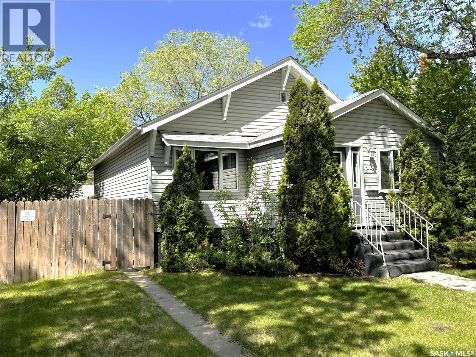 819 5th AVENUE N, Saskatoon, Saskatchewan