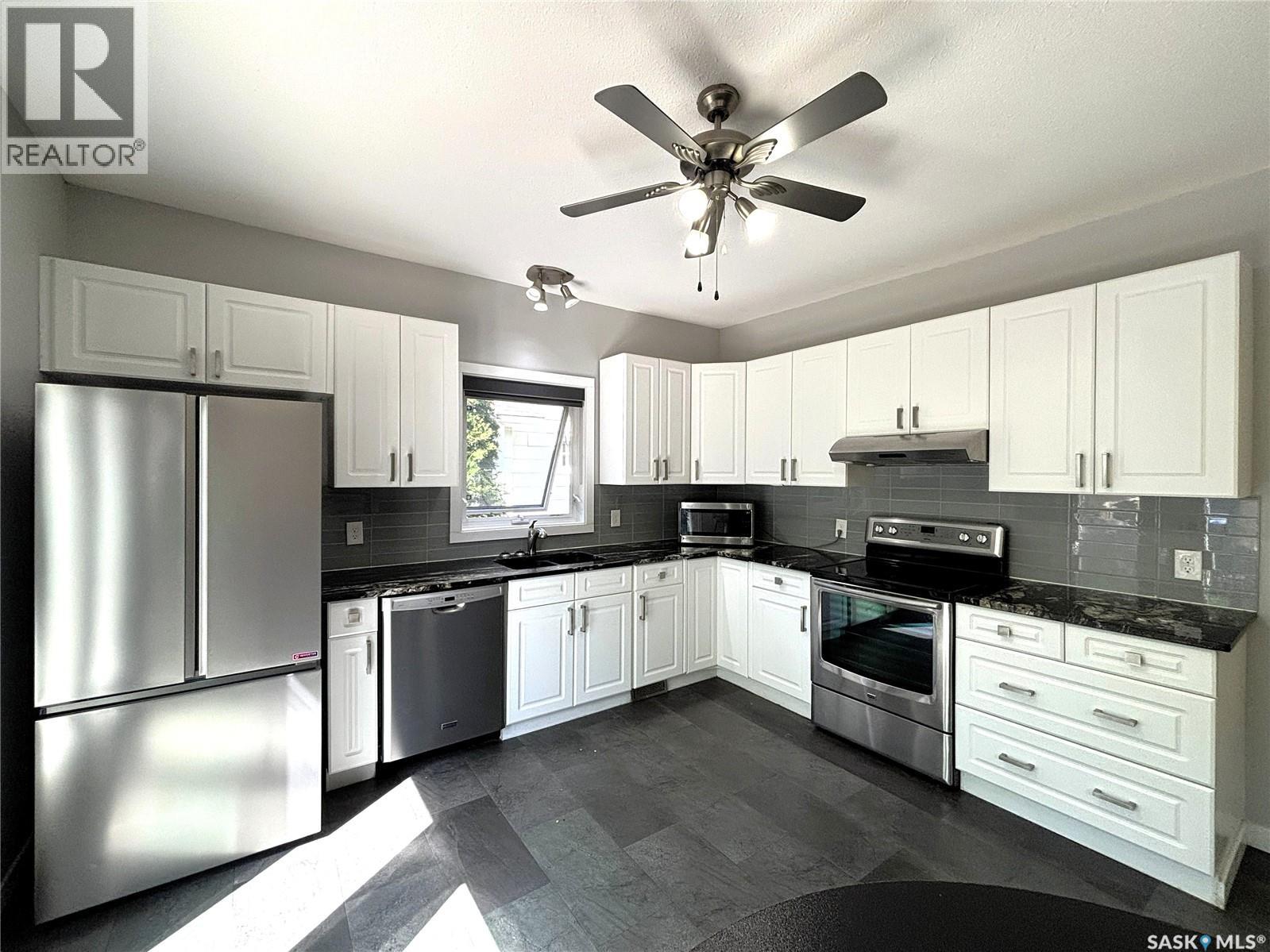 819 5th Avenue N, Saskatoon, Saskatchewan  S7K 2R7 - Photo 6 - SK037602