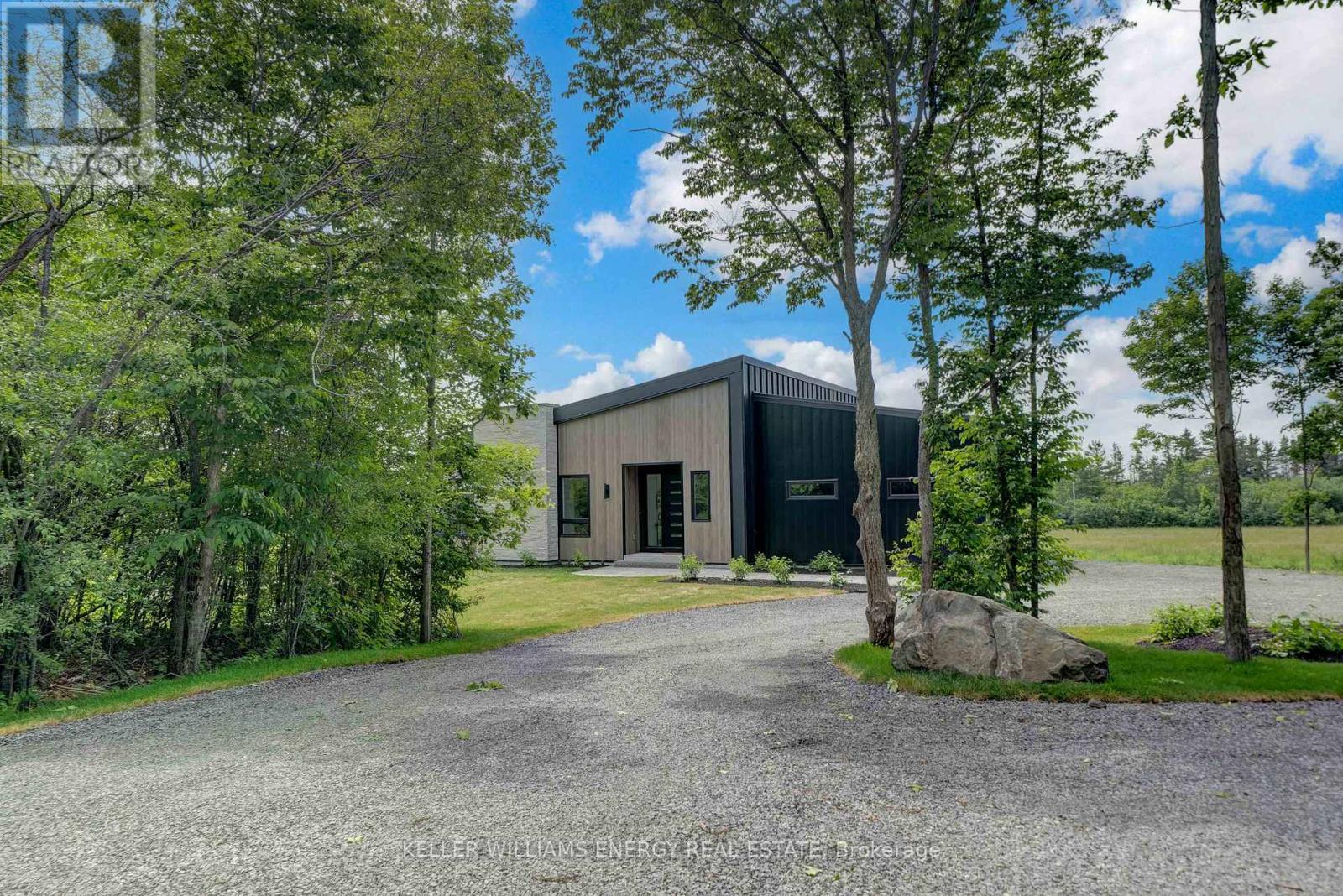 13 Partridge Hollow Road, Prince Edward County, Ontario  K0K 1T0 - Photo 5 - X12255477