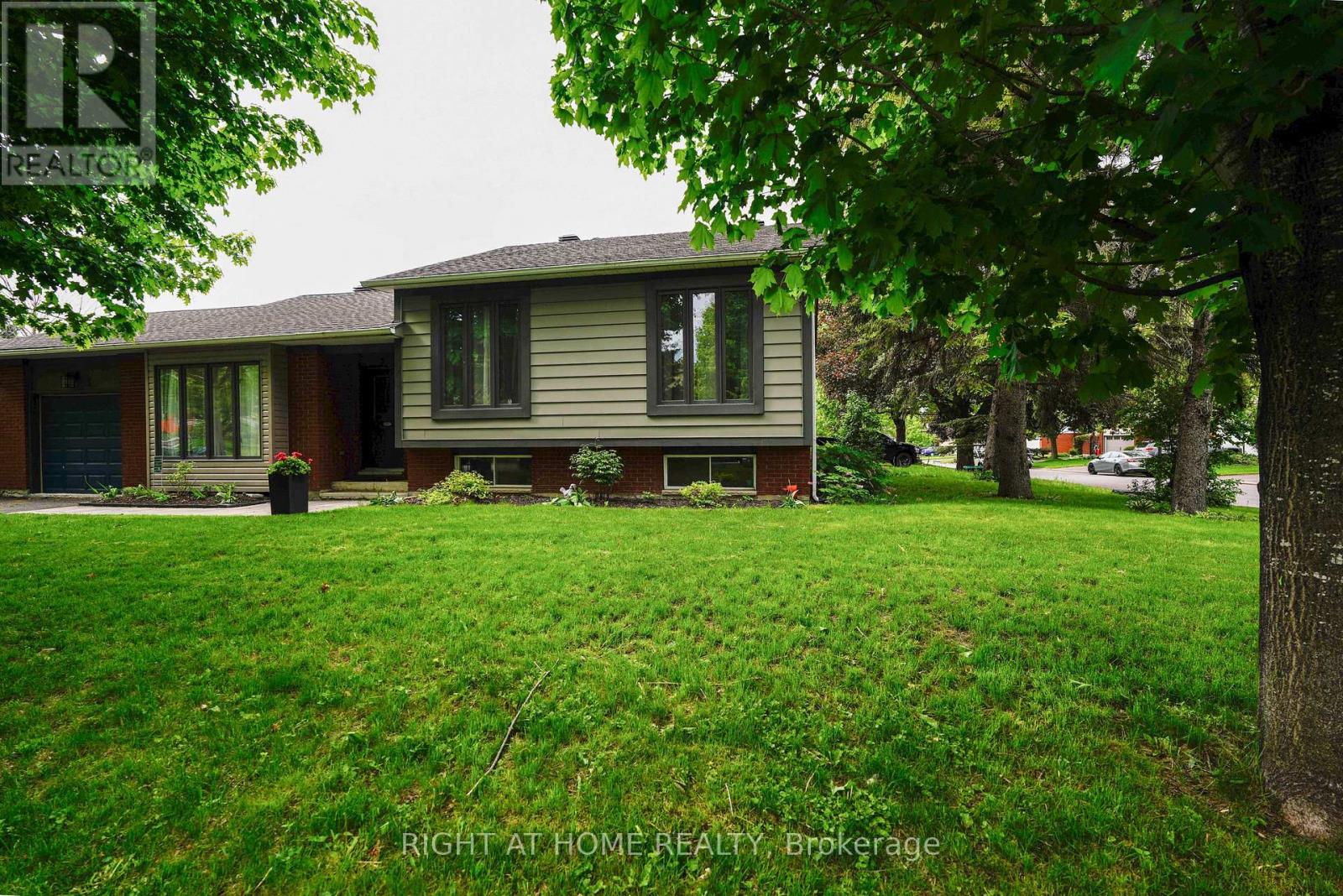 3 Pommel Crescent, Ottawa, Ontario  K2M 1A3 - Photo 3 - X13206440