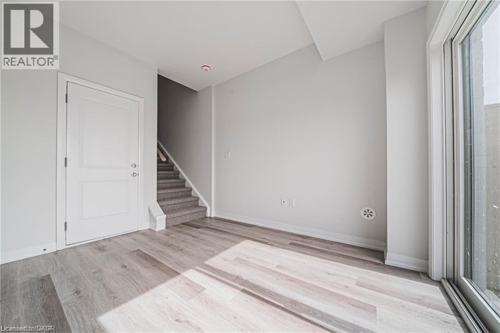 155 Equestrian Way Unit# 88, Cambridge, Ontario  N3E 0E8 - Photo 3 - 40834856