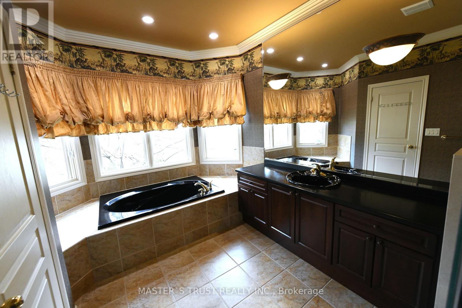24 Majestic Drive, Markham, Ontario  L6C 2B1 - Photo 38 - N13213340