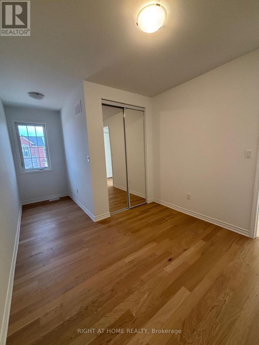 Upper - 1526 Zilio Terrace, Milton, Ontario  L9E 2H8 - Photo 29 - W13162830
