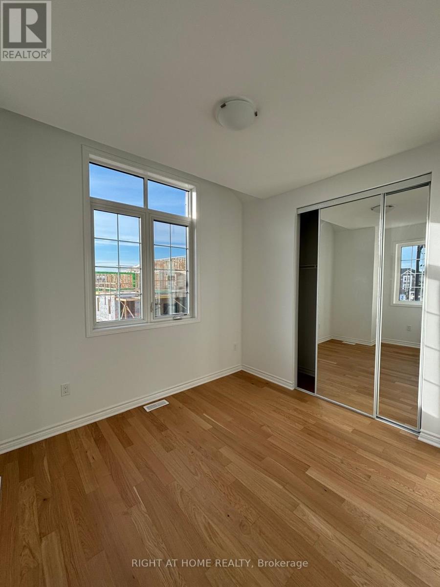 Upper - 1526 Zilio Terrace, Milton, Ontario  L9E 2H8 - Photo 30 - W13162830