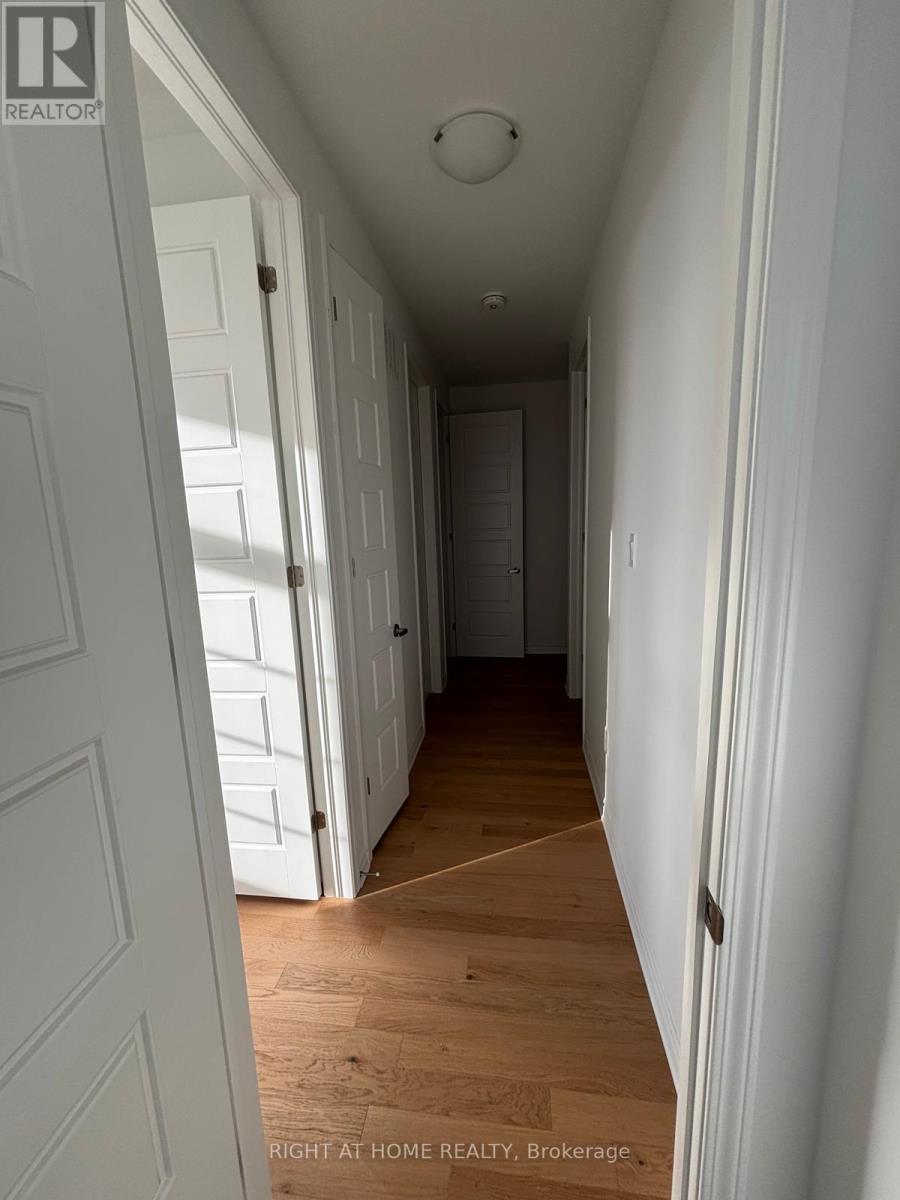 Upper - 1526 Zilio Terrace, Milton, Ontario  L9E 2H8 - Photo 35 - W13162830
