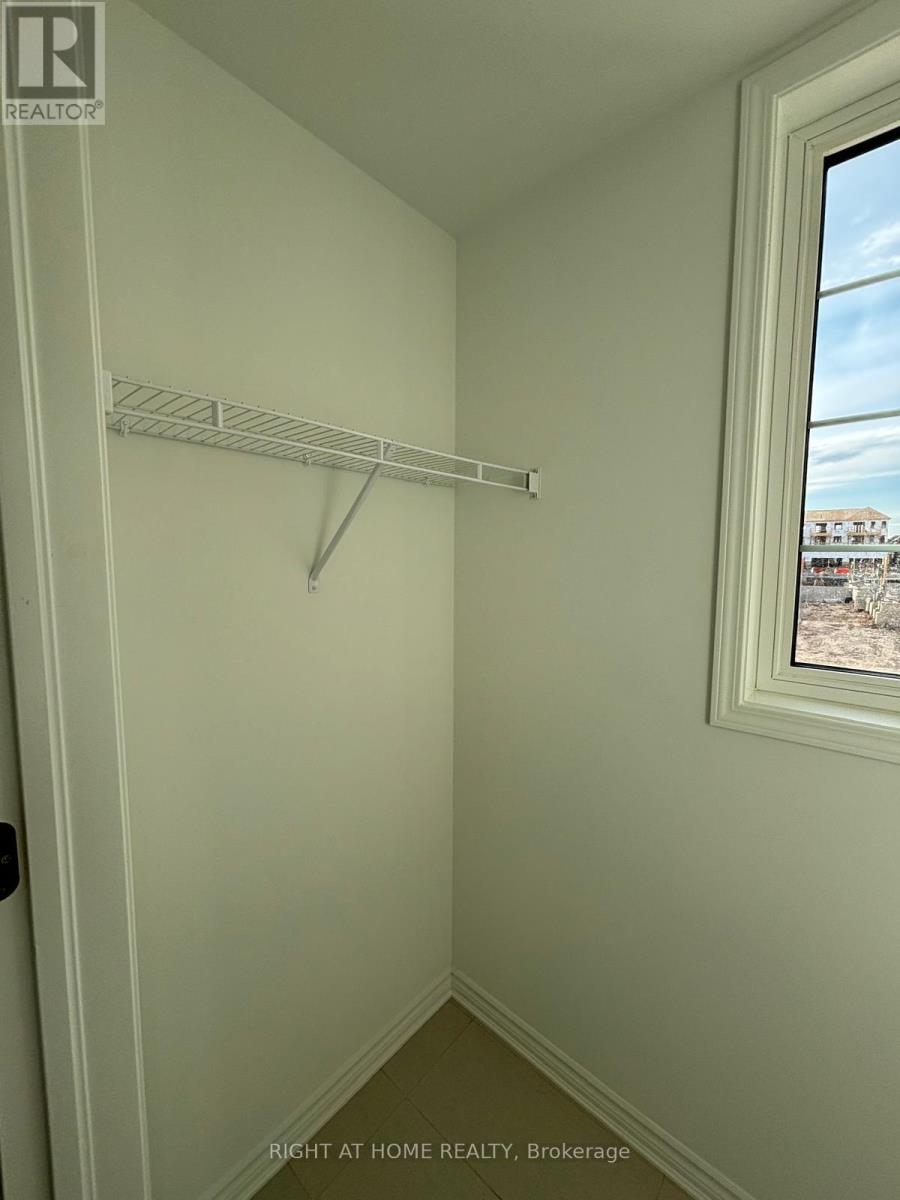 Upper - 1526 Zilio Terrace, Milton, Ontario  L9E 2H8 - Photo 6 - W13162830