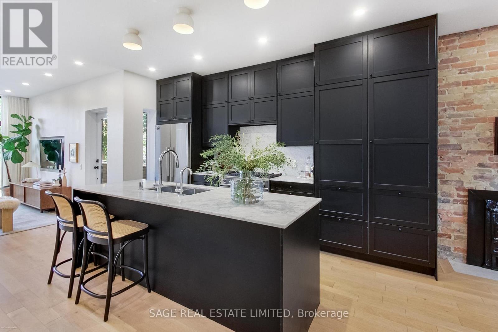 88 Galley Avenue, Toronto, Ontario  M6R 1H1 - Photo 11 - W13174516