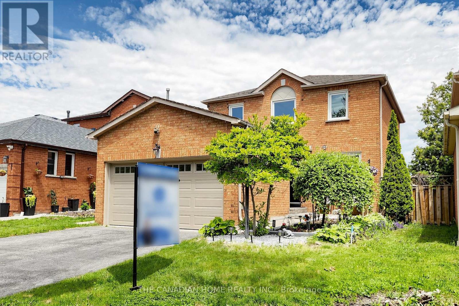 5 Woodstone Place, Whitby, Ontario  L1R 1S7 - Photo 2 - E13217670