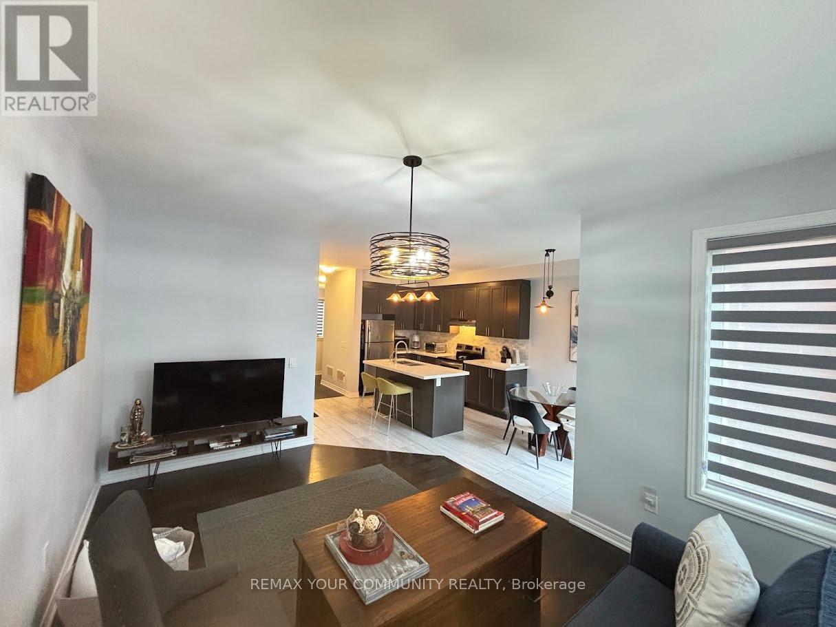 3 Frederick Pearson Street, East Gwillimbury, Ontario  L9N 0R9 - Photo 7 - N13217706