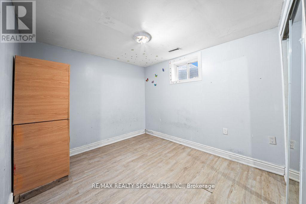 66 Avening Drive, Toronto, Ontario  M9V 1Y1 - Photo 25 - W13217678