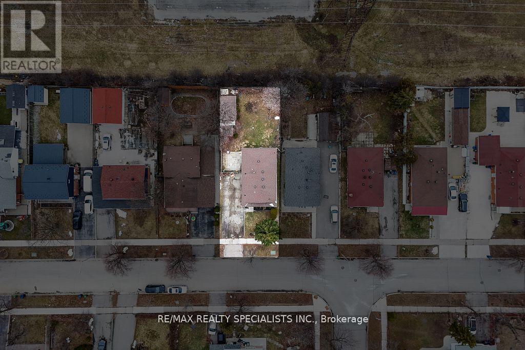 66 Avening Drive, Toronto, Ontario  M9V 1Y1 - Photo 30 - W13217678