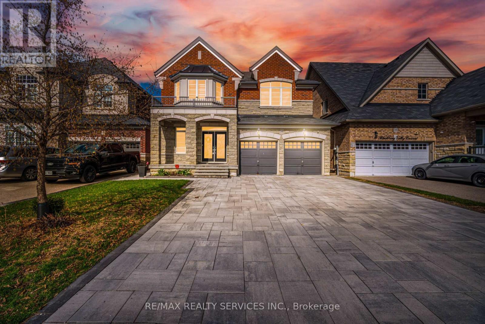 38 Blackberry Valley Crescent, Caledon, Ontario  L7C 3Z9 - Photo 1 - W13217680