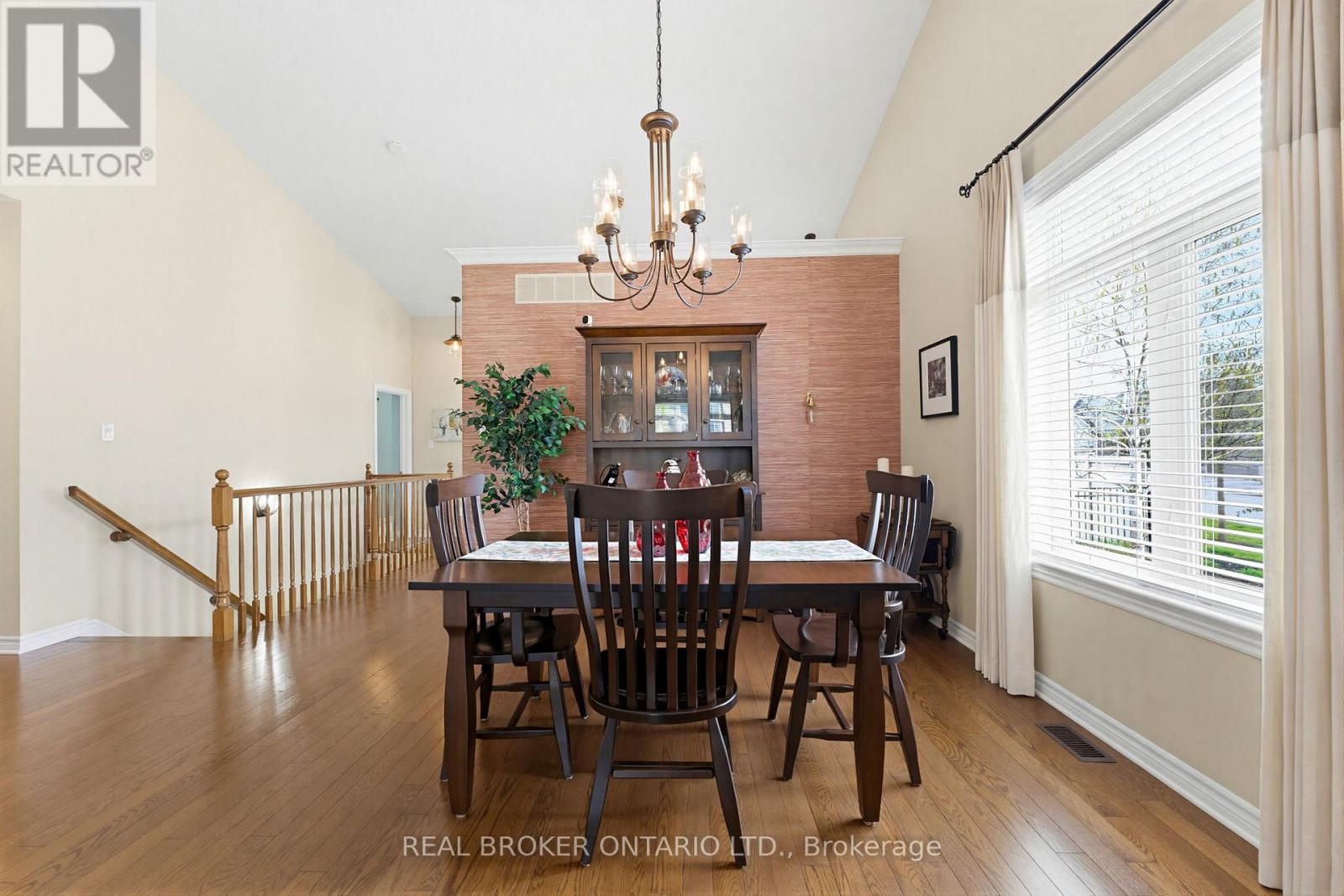 341 Bobolink Ridge, Ottawa, Ontario  K2V 0B9 - Photo 6 - X13217784