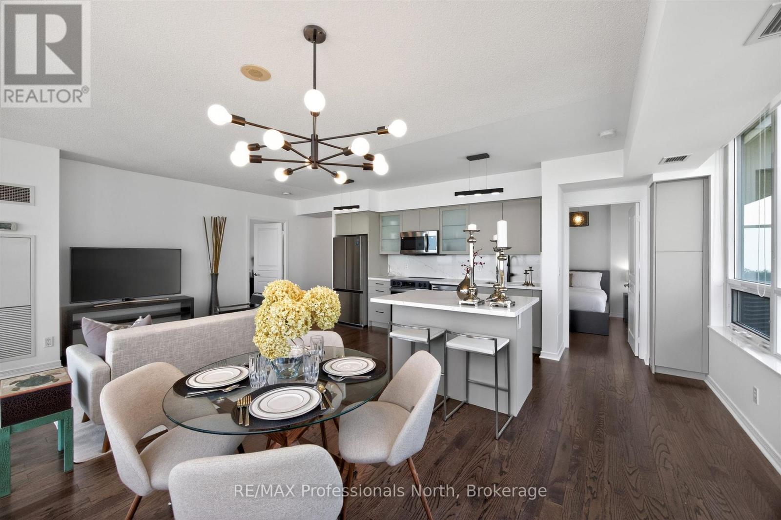 3106 - 2230 Lake Shore Boulevard W, Toronto (Mimico), Ontario  M8V 0B2 - Photo 2 - W13217728