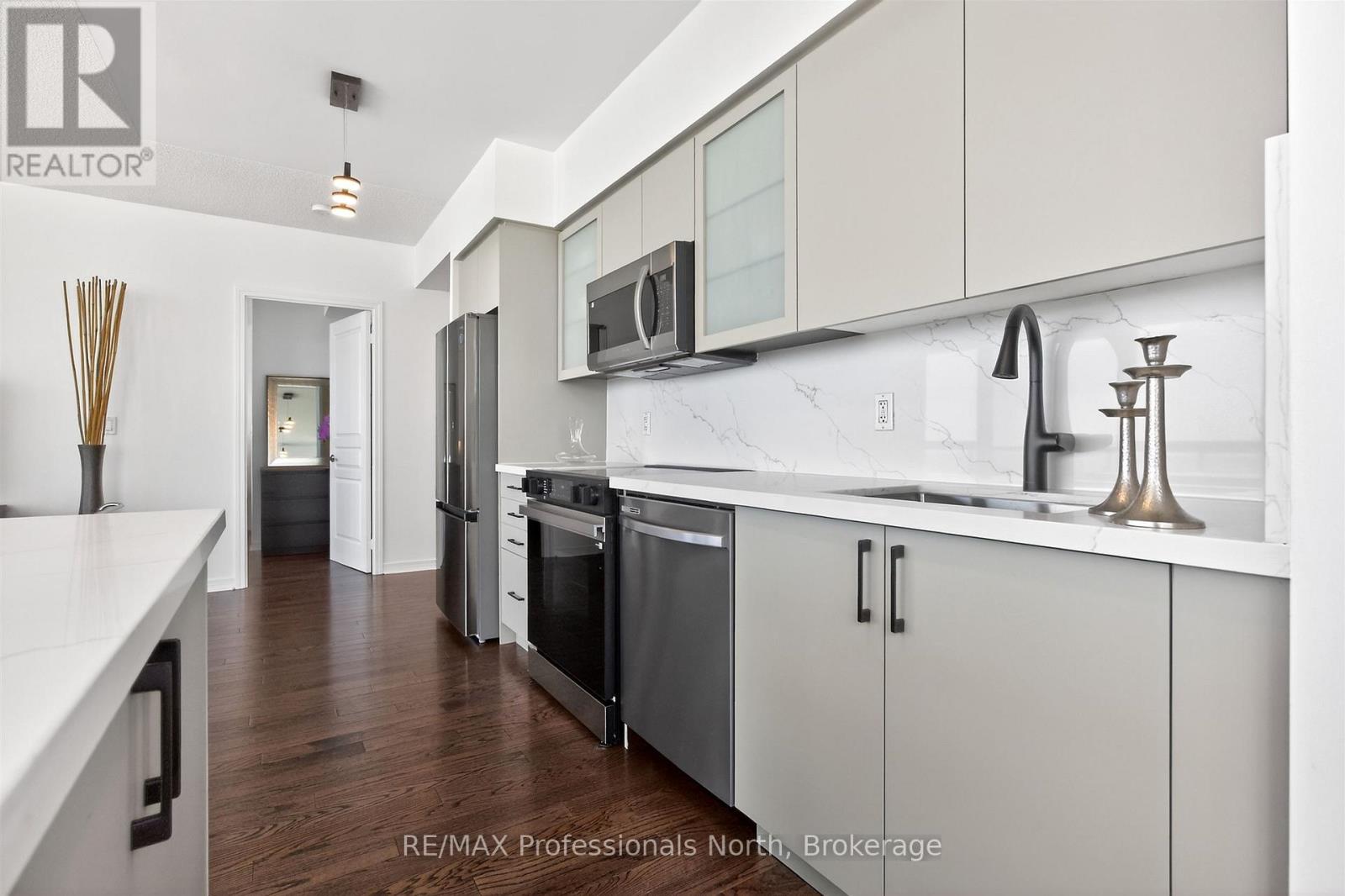 3106 - 2230 Lake Shore Boulevard W, Toronto (Mimico), Ontario  M8V 0B2 - Photo 5 - W13217728