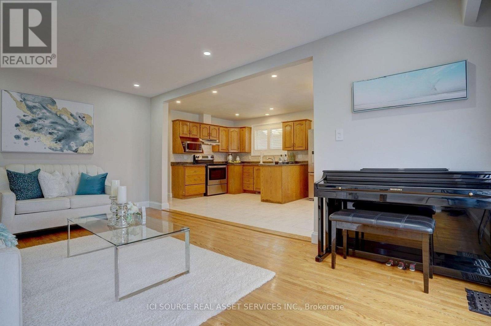 Main Fl - 1051 Willowdale Avenue, Oshawa, Ontario  L1H 1W7 - Photo 4 - E13217738