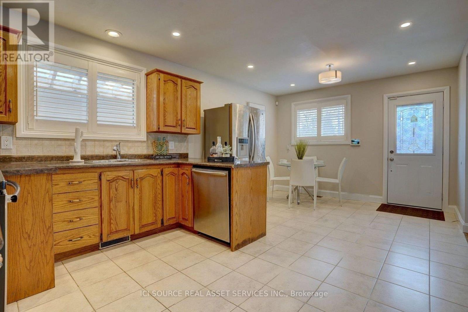 Main Fl - 1051 Willowdale Avenue, Oshawa, Ontario  L1H 1W7 - Photo 8 - E13217738