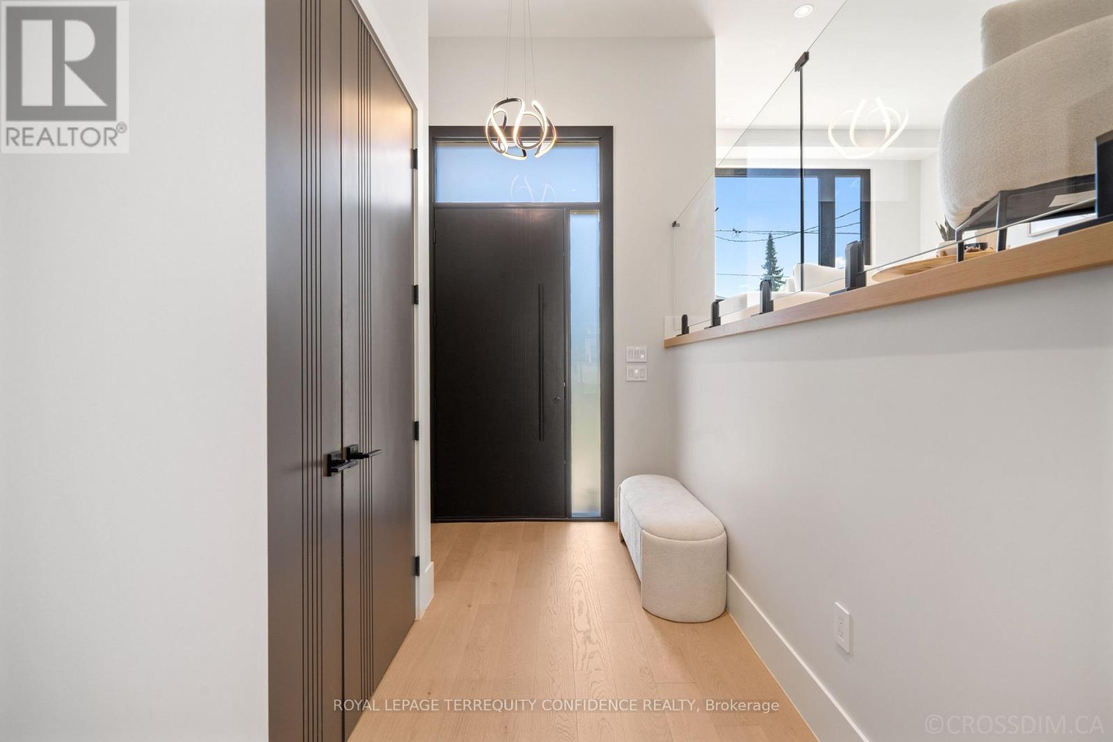 80 Barker Avenue, Toronto, Ontario  M4C 2N6 - Photo 12 - E13217780