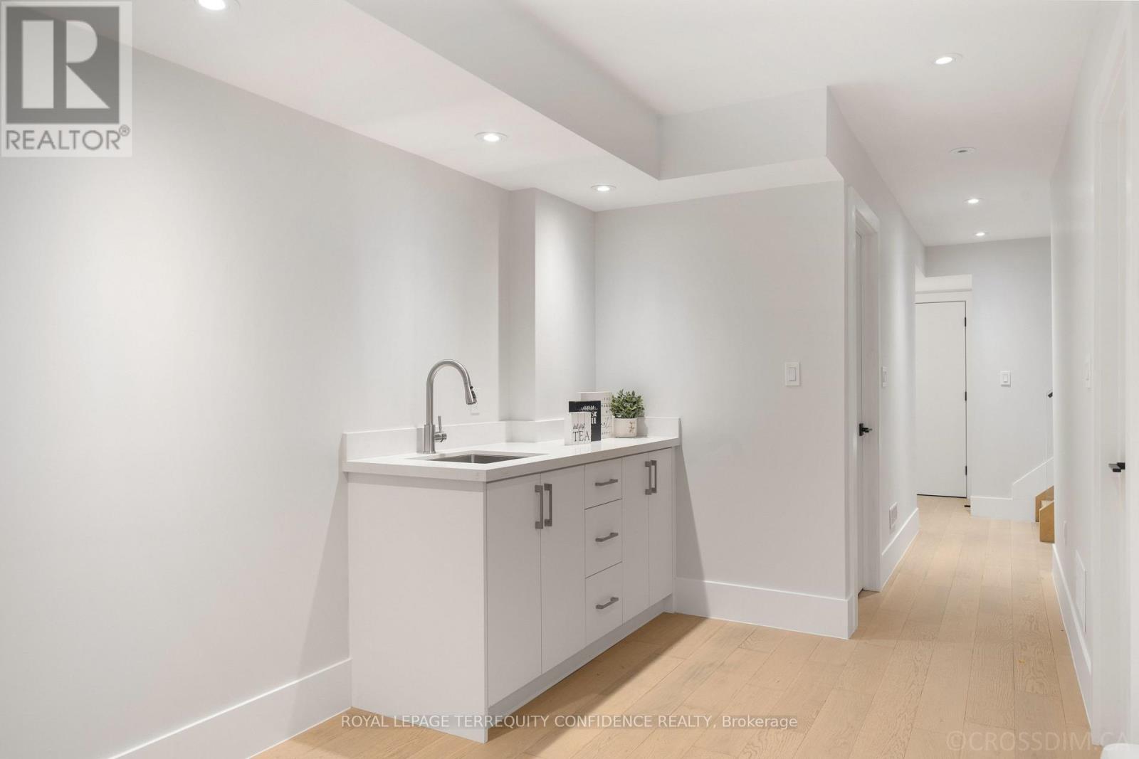 80 Barker Avenue, Toronto, Ontario  M4C 2N6 - Photo 35 - E13217780