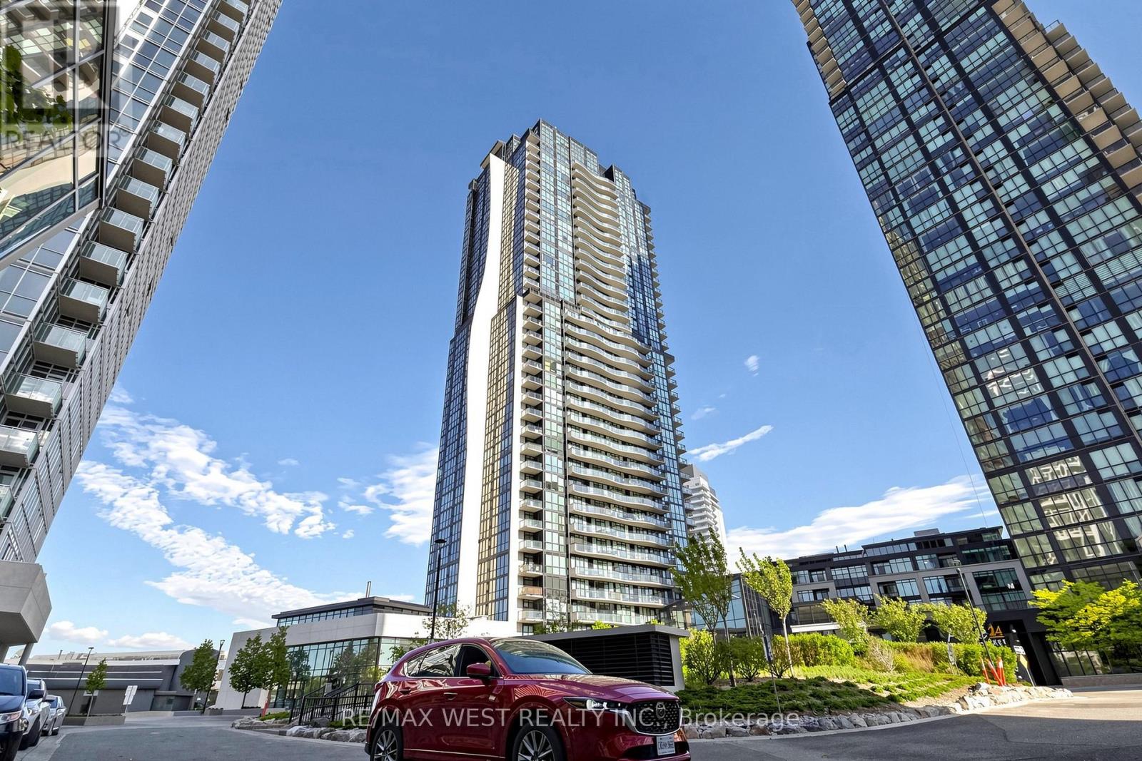 2602 - 2900 Highway 7 Road, Vaughan, Ontario  L4K 1W2 - Photo 2 - N13217802