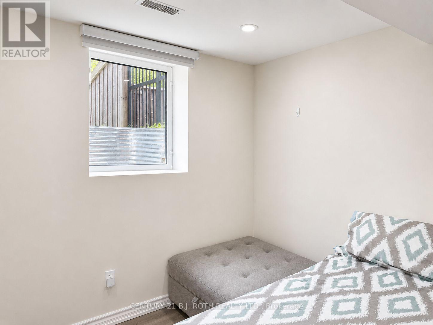Bsmt - 4 Pinecliff Crescent, Barrie, Ontario  L4N 5V3 - Photo 13 - S13217714
