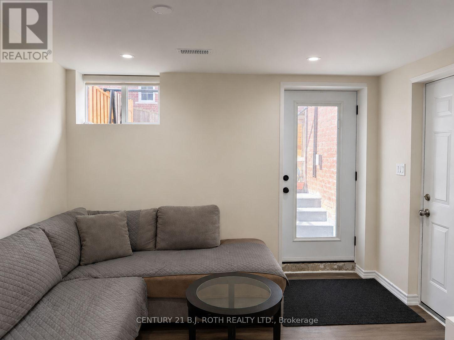 Bsmt - 4 Pinecliff Crescent, Barrie, Ontario  L4N 5V3 - Photo 3 - S13217714