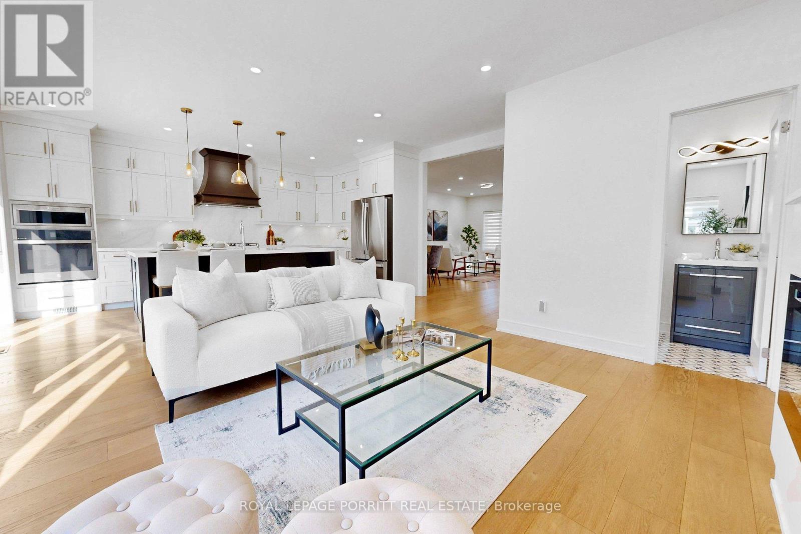94 Edgecroft Road, Toronto, Ontario  M8Z 2C3 - Photo 12 - W13217722