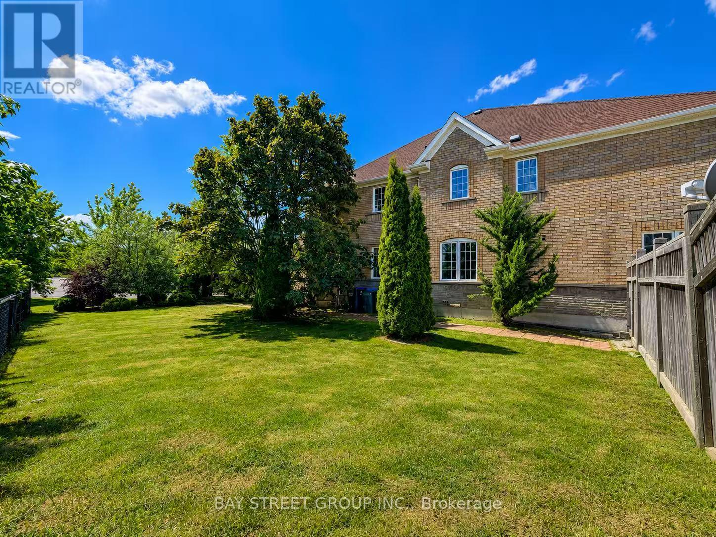 3168 Cabano Crescent, Mississauga, Ontario  L5M 0C4 - Photo 3 - W13217768