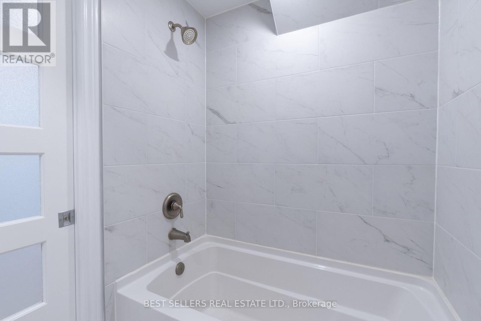 9 Herkley Drive, Brampton, Ontario  L6V 2E7 - Photo 11 - W13217776