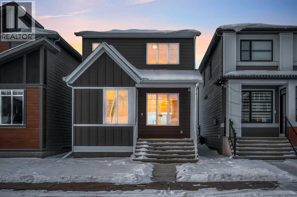 94 Royston Park NW, Calgary, Alberta  T3L 0M4 - Photo 1 - A2274456